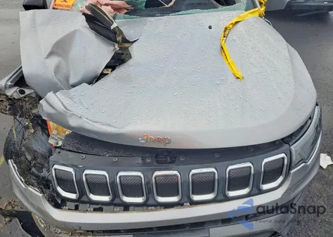 2022 Jeep Compass Latitude z USA, uszkodzony, nr VIN 3C4NJDBB5NT182944